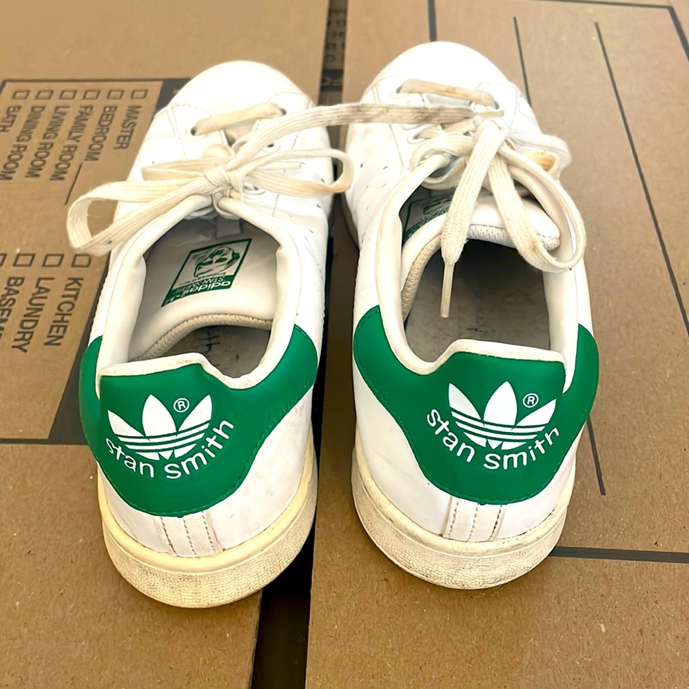 Stan Smith , women’s 6.5 —fits a size 8-8 1/2, great condition